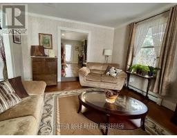 315 CARADOC STREET N - 6