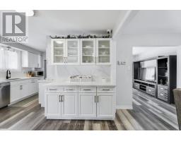 82 LACEY CRESCENT - 12