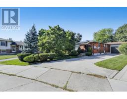 82 LACEY CRESCENT - 3