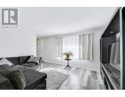 82 LACEY CRESCENT - 6