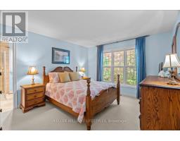 40 LAKESIDE CIRCLE - 16