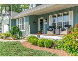 40 LAKESIDE CIRCLE - 6