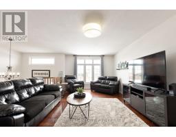 18 WATSON CRESCENT - 11