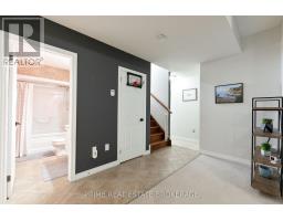 18 WATSON CRESCENT - 28