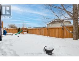 18 WATSON CRESCENT - 42