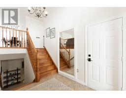 18 WATSON CRESCENT - 6