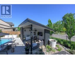 7 VALLEYVIEW CRESCENT - 46