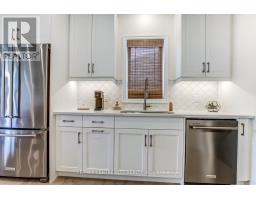 8 REDHAVEN LANE - 13