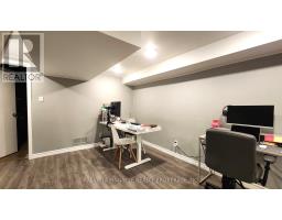 E - 143 WELLESLEY CRESCENT - 32