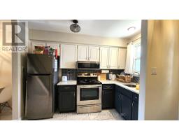 E - 143 WELLESLEY CRESCENT - 5