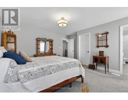 150 GILMOUR DRIVE - 26