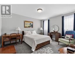 150 GILMOUR DRIVE - 29