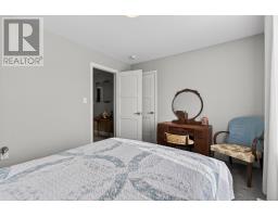 150 GILMOUR DRIVE - 32