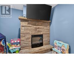 548 GRIFFITH STREET - 26