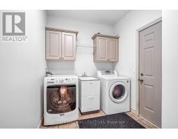 61 - 1040 RIVERSIDE DRIVE - 35