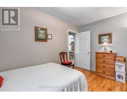 15 DOULTON STREET - 23