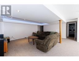 581 HARRIS CIRCLE - 32