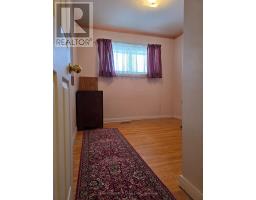 193 ARLINGTON CRESCENT - 8