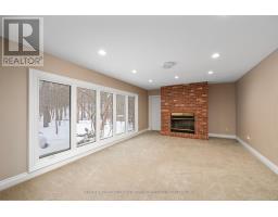 82 CHESTNUT COURT - 34