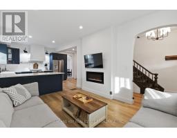 181 WELLINGTON STREET - 11