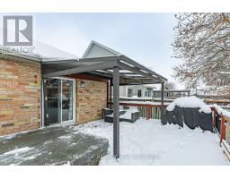 29 JUNIPER CRESCENT - 27