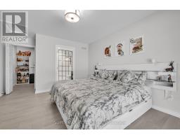 49 FEATHERS CROSSING - 19