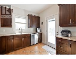 36 SPRUCE STREET W - 8