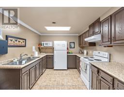 94 REDFORD DRIVE - 35