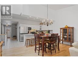 17 - 1337 COMMISSIONERS ROAD W - 12