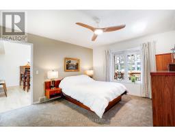 17 - 1337 COMMISSIONERS ROAD W - 18