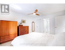 17 - 1337 COMMISSIONERS ROAD W - 20