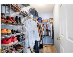 17 - 1337 COMMISSIONERS ROAD W - 21