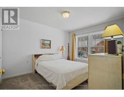 17 - 1337 COMMISSIONERS ROAD W - 23