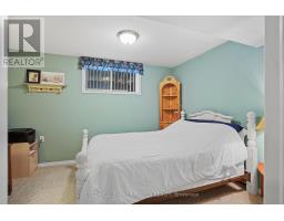 17 - 1337 COMMISSIONERS ROAD W - 32