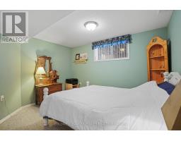 17 - 1337 COMMISSIONERS ROAD W - 34