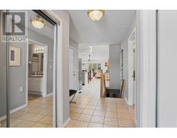 17 - 1337 COMMISSIONERS ROAD W - 6