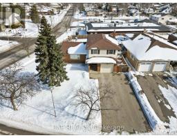 111 ROUNDHILL COURT - 2