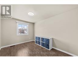 111 ROUNDHILL COURT - 24