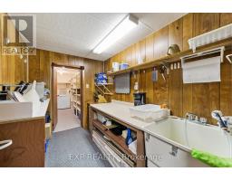 111 ROUNDHILL COURT - 31