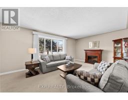 111 ROUNDHILL COURT - 7