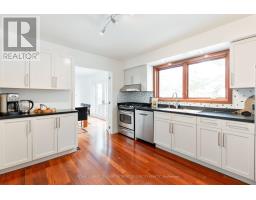 20 CHEROKEE ROAD - 12