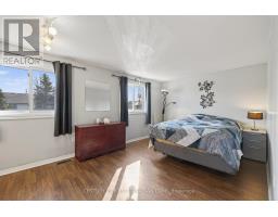 44 - 217 MARTINET AVENUE - 17