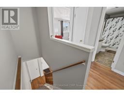 44 - 217 MARTINET AVENUE - 27