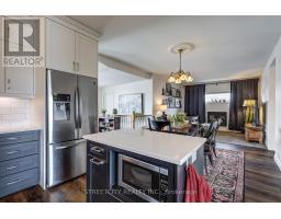 44 ROSETHORN COURT - 15