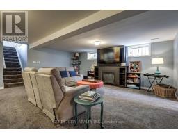 44 ROSETHORN COURT - 30