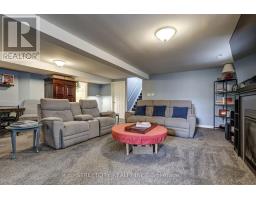 44 ROSETHORN COURT - 31