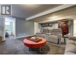 44 ROSETHORN COURT - 32