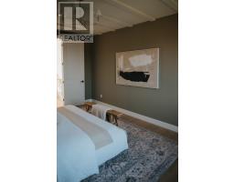 4 EDGEVIEW CRESCENT - 42