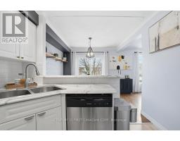 28 - 750 OSGOODE DRIVE S - 18