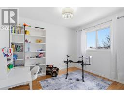 28 - 750 OSGOODE DRIVE S - 30